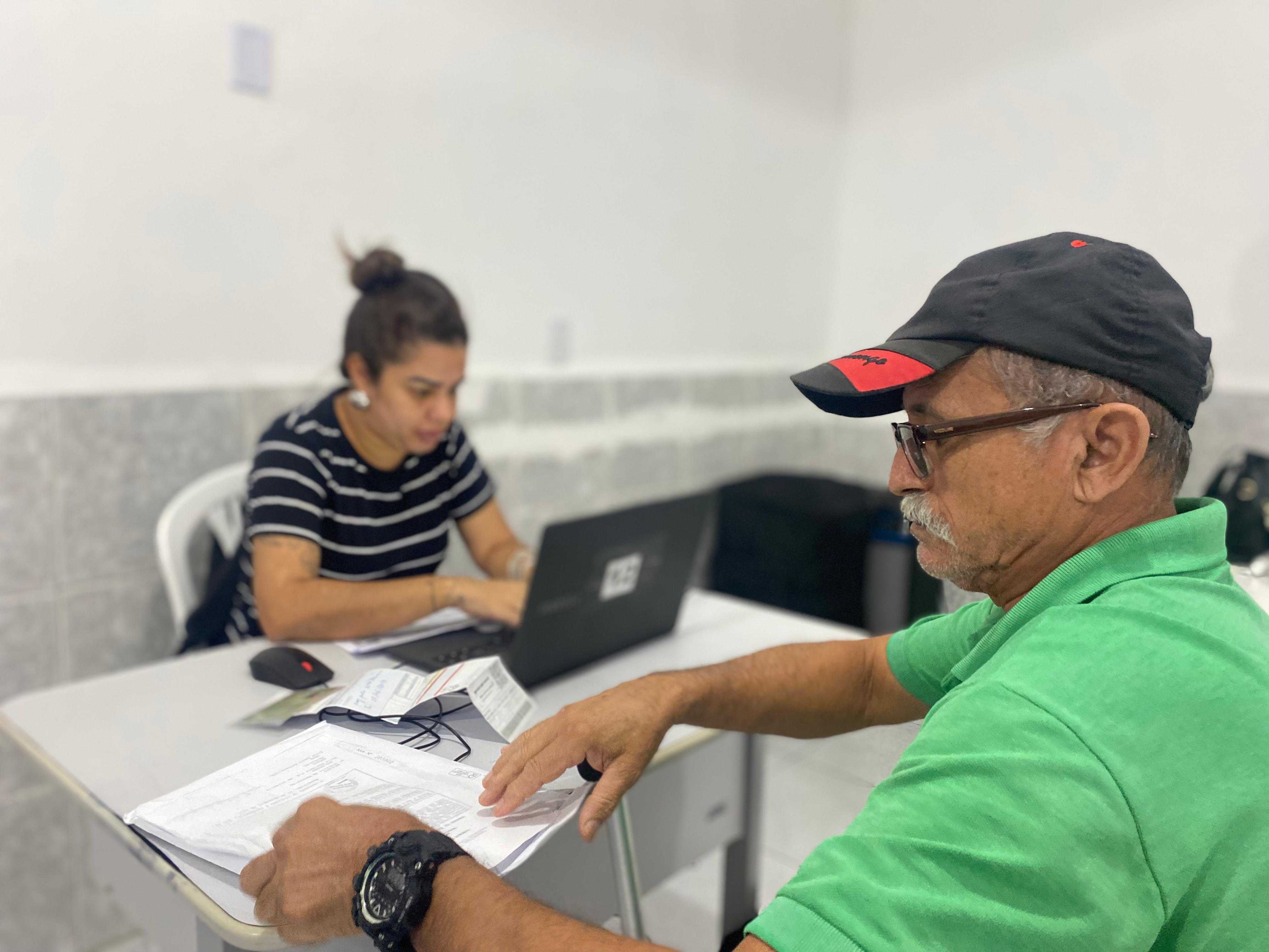 Moradores do Farol recebem atendimentos do Cadastro Único