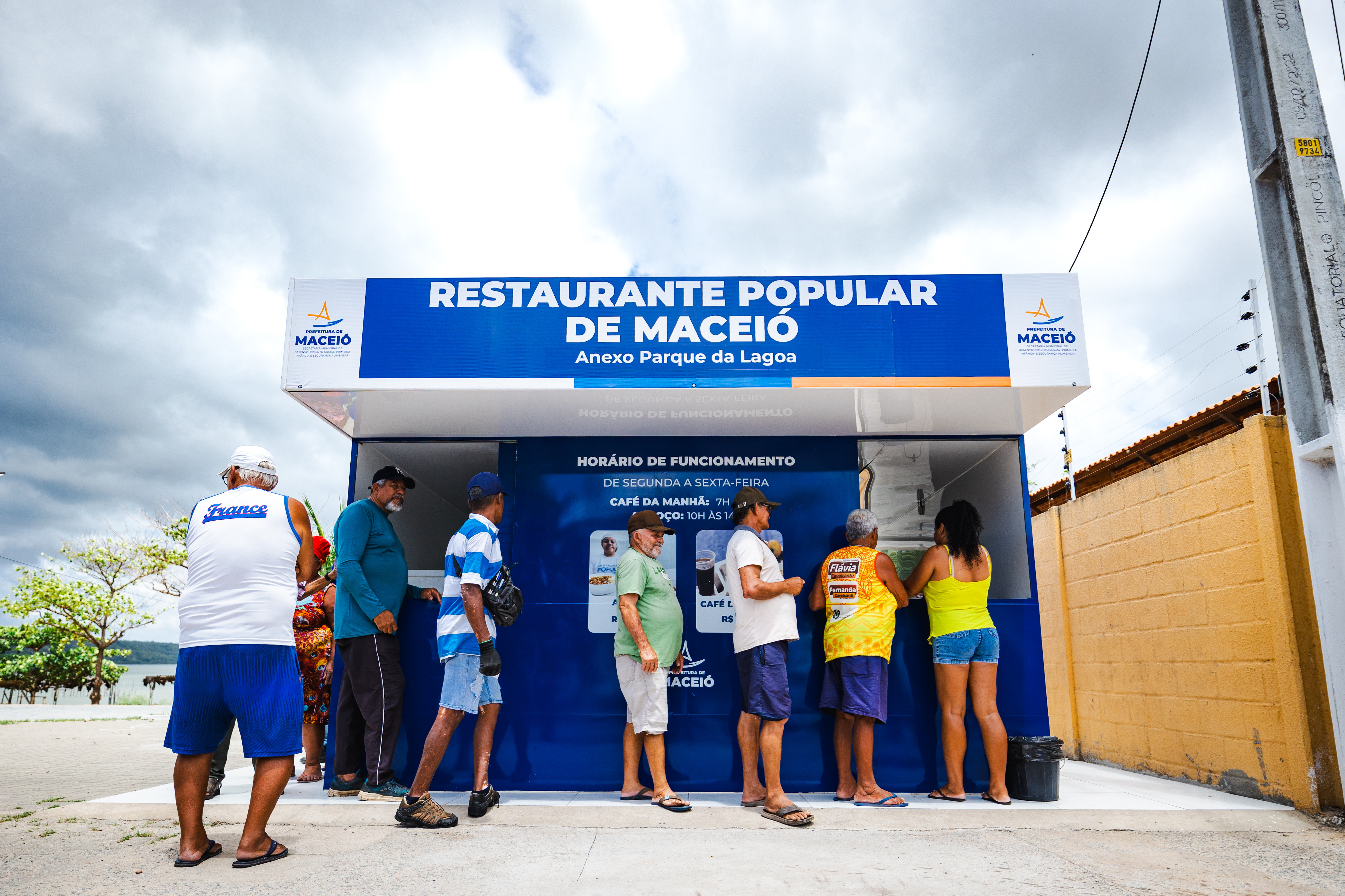 Restaurante Popular instalado por JHC promove segurança alimentar a moradores do Vergel