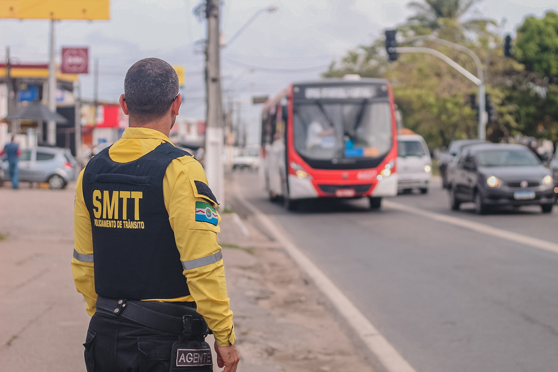 Três linhas de ônibus terão horários alterados aos sábados em