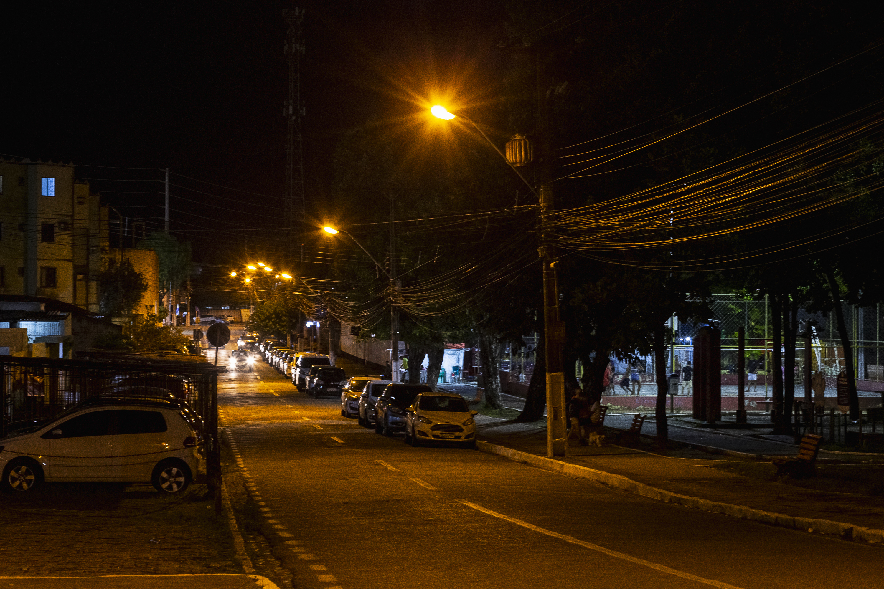 Avenida principal do Conjunto José Tenório ganha iluminação em LED