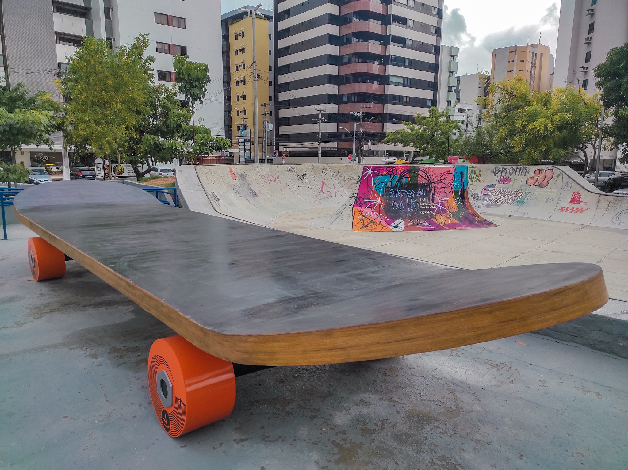 Skate De Dedo De Ferro Com Pista