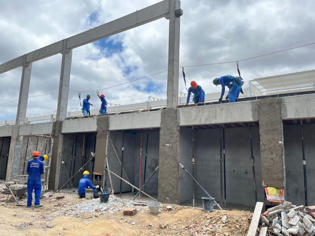 Comerciantes destacam avanço na obra do novo mercado do Biu