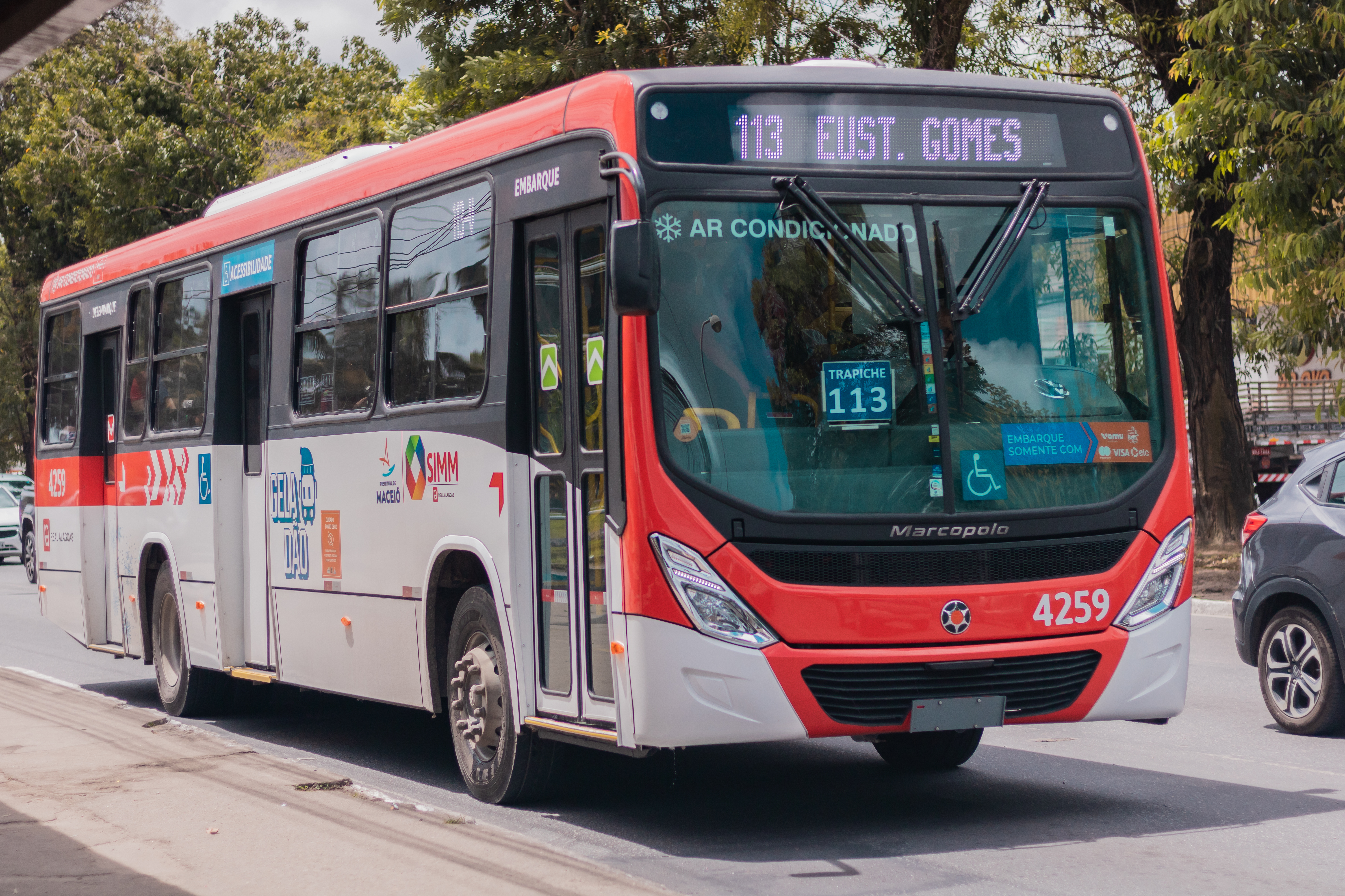 Três linhas de ônibus terão horários alterados aos sábados em