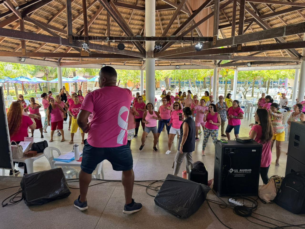 Profissionais da saúde promovem qualidade de vida durante Outubro Rosa