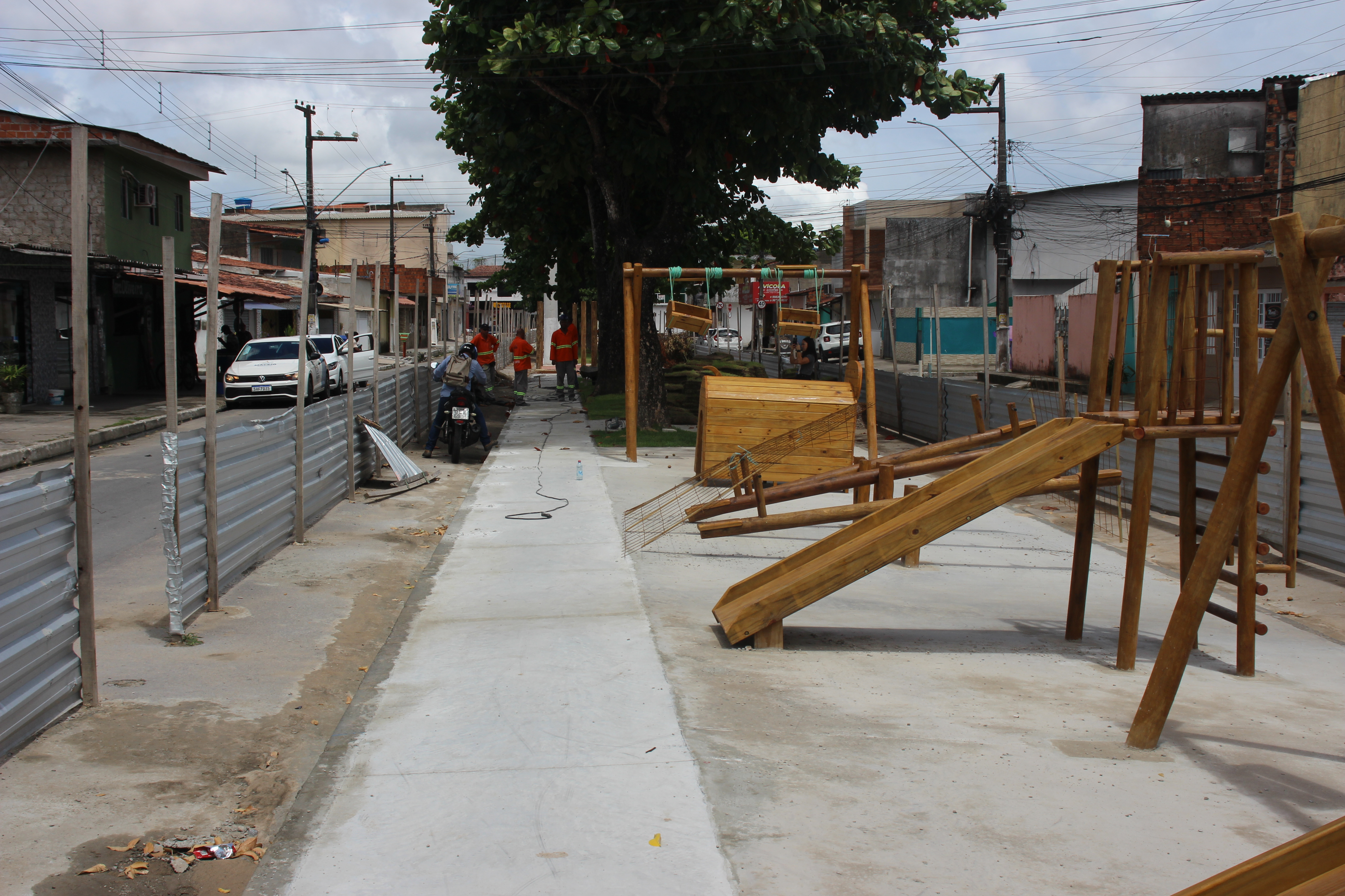 Reforma de praça no Graciliano Ramos chega na reta final de conclusão