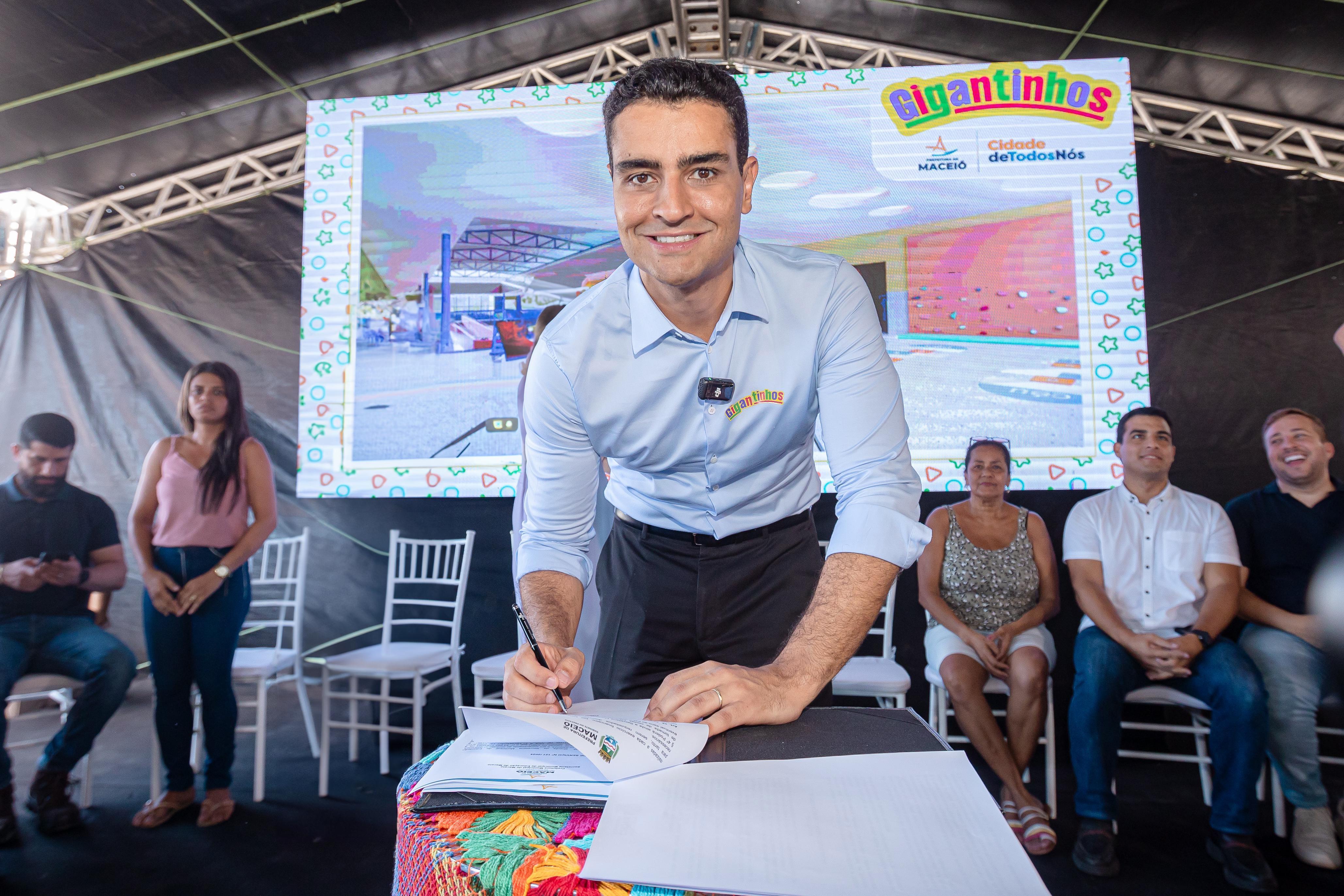 JHC lança Gigantinhos, maior programa da história de Alagoas para educação da primeira infância