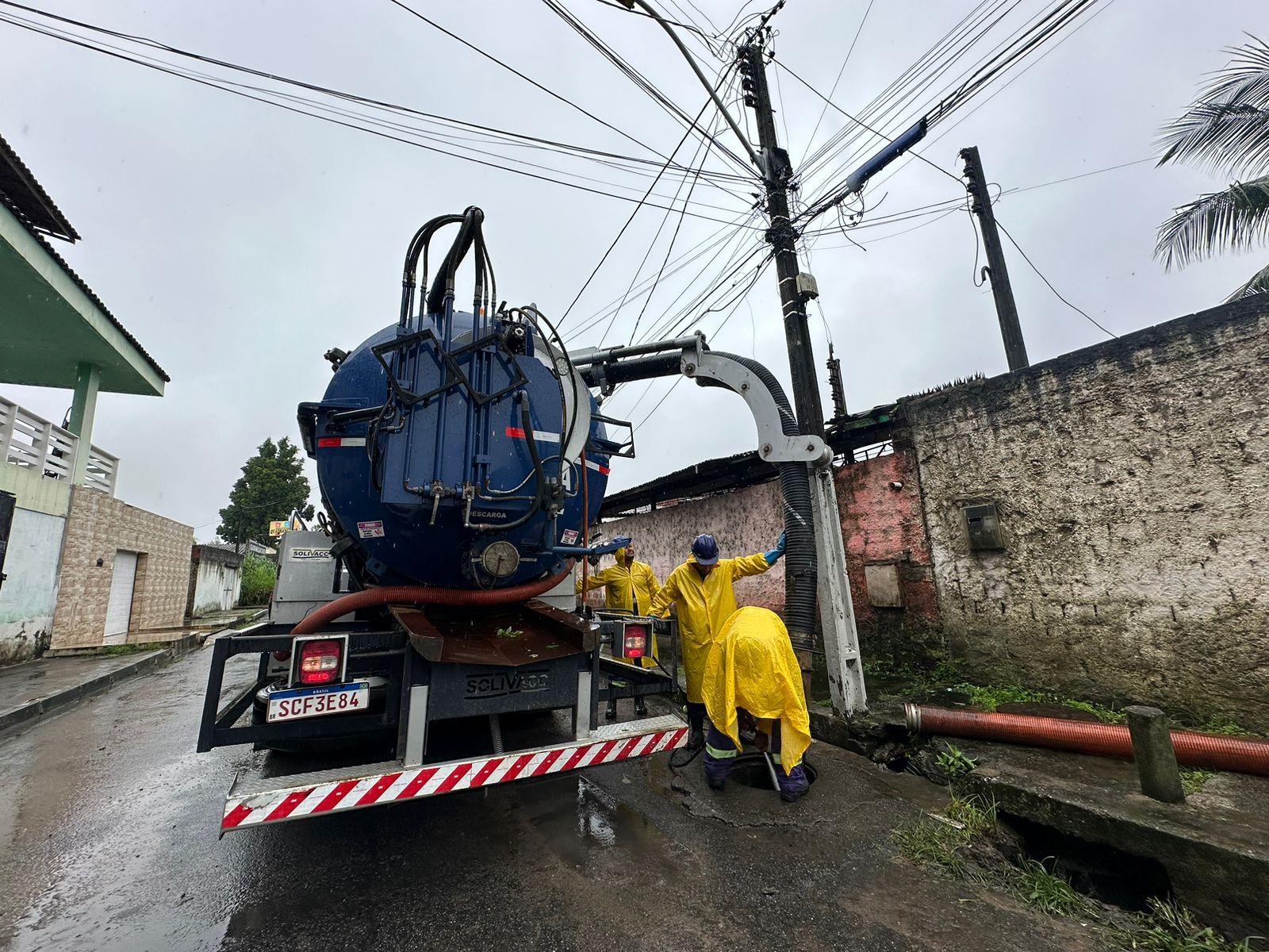 Infraestrutura retira 1.316 toneladas de lixo da rede de drenagem em quatro meses