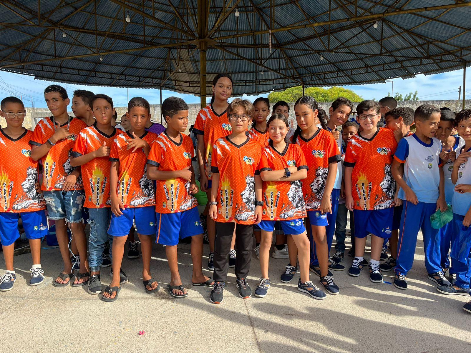 Escola de Maceió realiza cerimônia de abertura dos Jogos Internos