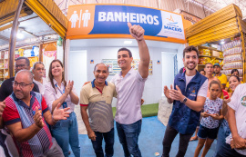 Prefeito JHC entrega banheiros do Mercado da Produção e leva mais dignidade para permissionários e clientes
