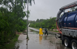 Serviços de drenagem são intensificados durante  chuvas intensas de domingo
