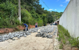 Grota Bom Jesus, no Antares, recebe serviços de drenagem e pavimentação