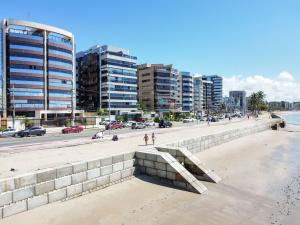 Obras de contenção marítima chegaram a cinco pontos da orla de Maceió. Foto: Júnior Bertoldo/Ascom Seminfra.