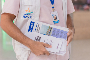 Fiscais usam colete e crachá de identificação. Foto: Ascom SMS
