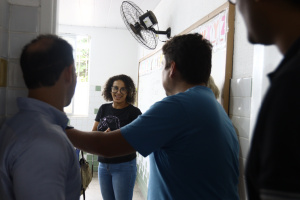 Sempre buscando o diálogo e a obtenção de melhores resultados nessas unidades escolares, garantiu José Neto. Foto: Natália Figueiredo.
