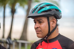 Givaldo Alves veio de São Luis do Quitunde e percorreu 56 km de bicicleta. Foto: Gabriel Moreira / Secom Maceió