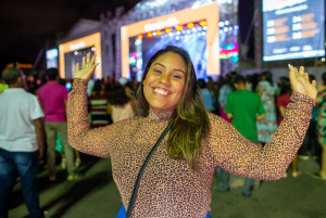 Luísa Vitória prestigiou a primeira noite de evento e conta que pretende ir para outras atrações. Foto: Juliete Santos / Secom Maceió