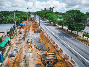 Uma das obras mais importantes de mobilidade é a duplicação da Avenida Durval de Góes Monteiro. Foto: Jonathan Lins