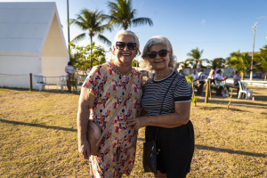 Kátia e Angela combinaram de ir juntas ao Tardezinha 60+ Foto: Alisson Frazão/Secom Maceió