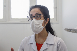 Andréia Patrícia, terapeuta ocupacional do PCCH. Foto: Rodrigo Carlos / Ascom SMS
