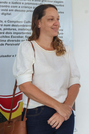 Professora Maryanne Cedrin destacou participação dos alunos no concurso de redação. Foto: Vinícius Moreira