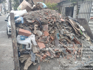 Descarte de materiais de construção de forma irregular. Foto: Fiscalização Sedet