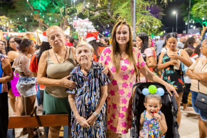 Thais Leite é enfermeira e prestigiou a caravana no Parque Centenário com os familiares. Foto: Itawi Albuquerque / Secom Maceió