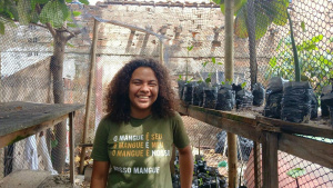 Representante da Nosso Mangue atua na preservação ambiental do bairro. Foto: Tháchyna Lorena/ Ascom Alurb