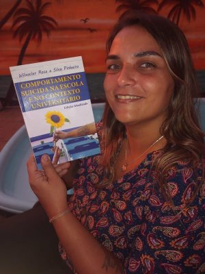 Autora e psicóloga da Semed, Wilza Rosa, contou que está muito feliz por lançar nova edição de livro em um importante evento como a Bienal de São Paulo. Foto: cortesia