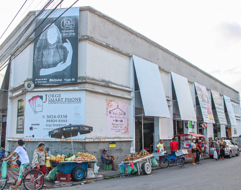 Prefeitura de Maceió realiza ação em comemoração ao dia das mães no Shopping Popular