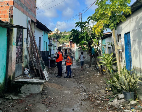 Casas que registram água aflorando do solo foram atendidas pela Defesa Civil de Maceió