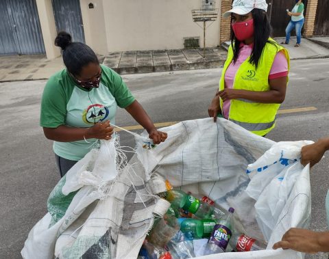 Prefeitura homenageia catadores de recicláveis no dia nacional da categoria