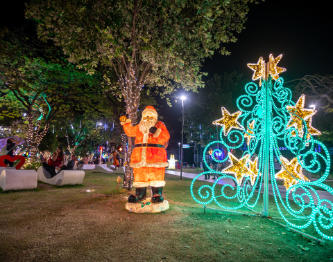 Prefeitura de Maceió inaugura iluminação de Natal no aniversário da cidade