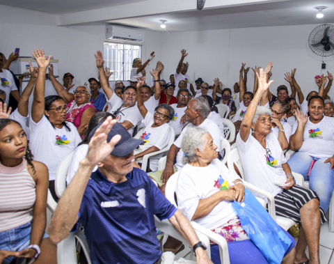 Cras Dom Adelmo Machado realiza encontro da terceira idade