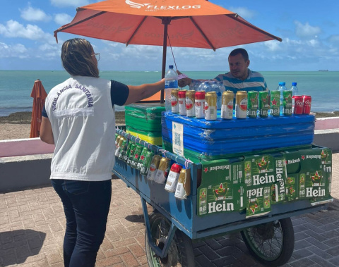 Vigilância Sanitária de Maceió promove ações educativas na orla marítima