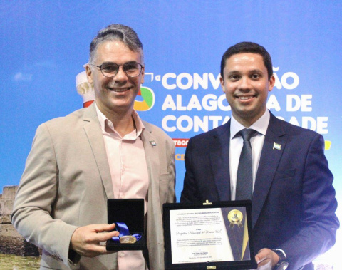 Prefeitura de Maceió recebe medalha pela qualidade da informação contábil e fiscal