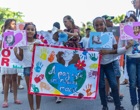 II Caminhada pela Paz e Contra o Bullying reúne estudantes e moradores do Pontal