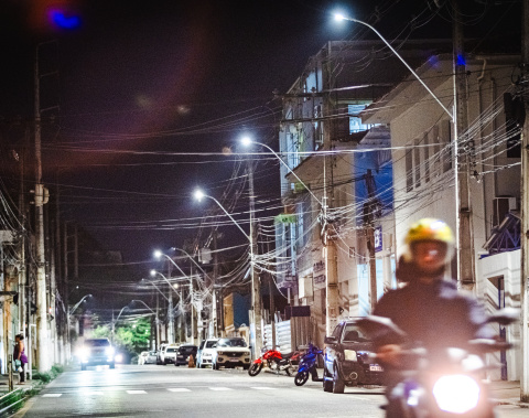 Ilumina retoma projeto Centro 100% LED com obras noturnas e instalação de novas luminárias