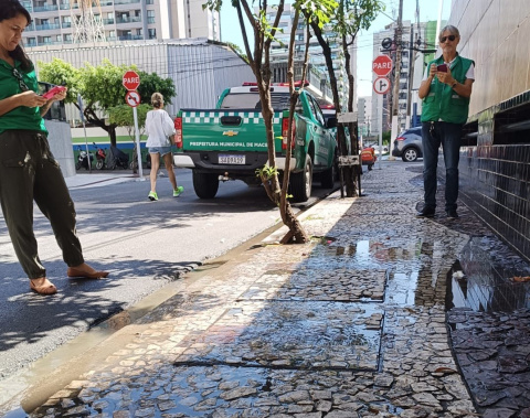 Operação Línguas Sujas flagra diversos vazamentos de esgoto em três bairros