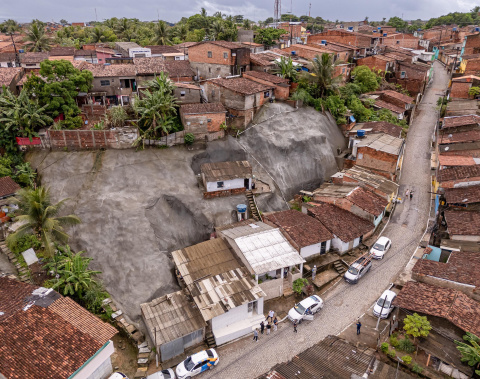 Obras de encostas na grota da Alegria, no Benedito Bentes, garantem segurança para moradores