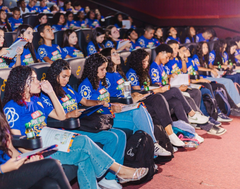 Alunos de escolas municipais celebram aprovação em cursos técnicos