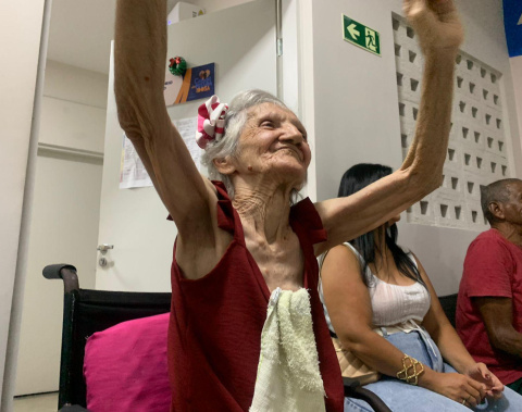 Usuários da Cidade da Pessoa Idosa se divertem em tarde de muito forró