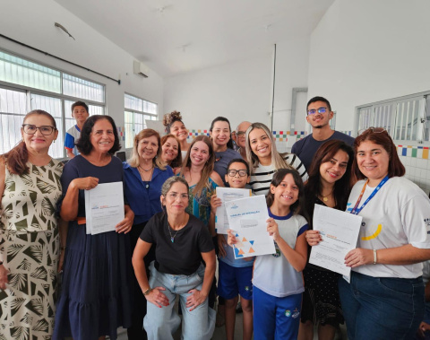 Educação inicia entrega de selos "Escola 100% Climatizada"