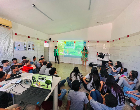 Alurb leva ações de educação ambiental a colégio da Jatiúca