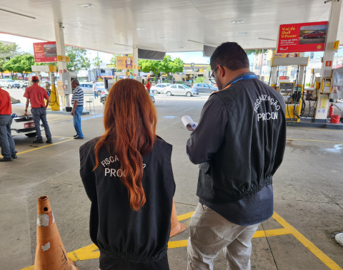Procon Maceió fiscaliza postos de combustíveis na capital