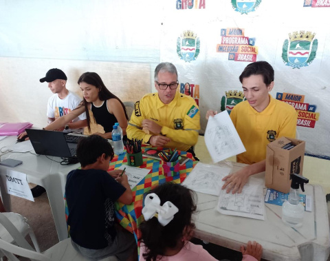 DMTT leva ação de trânsito ao Conjunto Jardim Royal pelo programa Brota na Grota