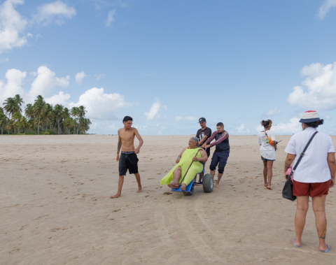 Projeto Praia Acessível apoia gravação de curta alagoano com inclusão e mobilidade