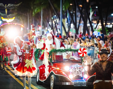 Desfile de Natal leva mais encanto e magia para a orla de Maceió no domingo (8)