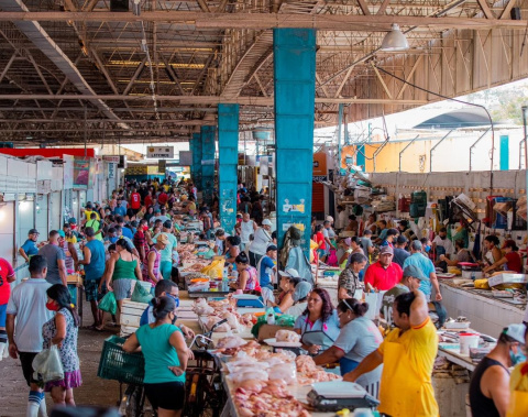 Mercados públicos e feiras livres vão abrir no dia de Nossa Senhora Aparecida