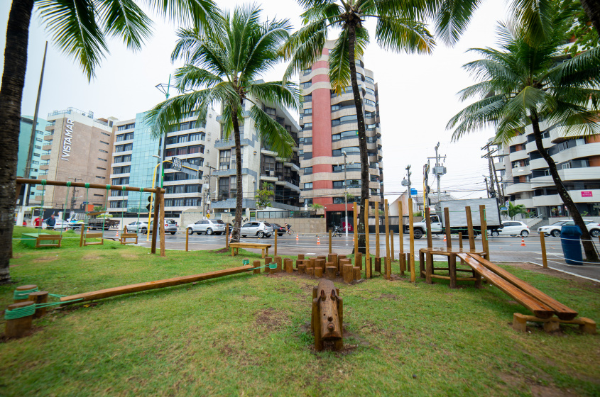 Parque foi construído com material sustentável e será espaço de lazer para crianças. Foto: Juliete Santos/Secom Maceió