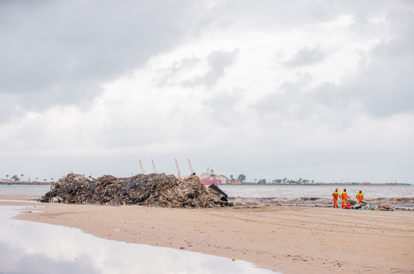 Mais de 1.400 toneladas de resíduos foram retiradas da região. Foto: Edvan Ferreira / Secom Maceió.